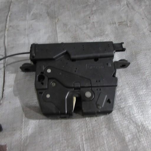 51247200511 7200511 - Замок кришки багажника BMW 3 F31 X1 E84 ориг.*