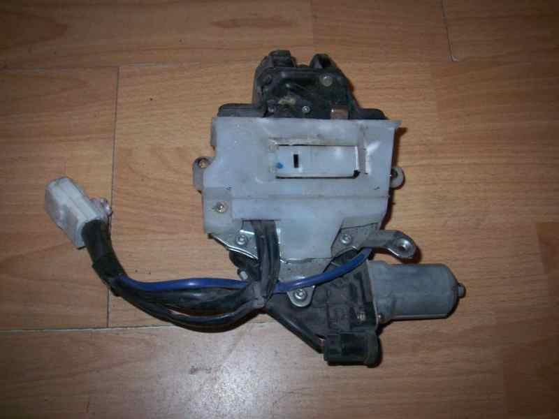 ЗАМОК ЗАКРИЛКА ЗАДНЯ LEXUS RX 300 2005 РІК ОРИГІНАЛ #