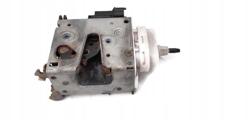 Замок передний левый AUDI A3 8L 1.8 T 8L1837015