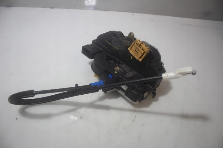 ЗАМОК ПЕРЕДНЬОЇ ЛІВОЇ ДВЕРІ OPEL ASTRA J