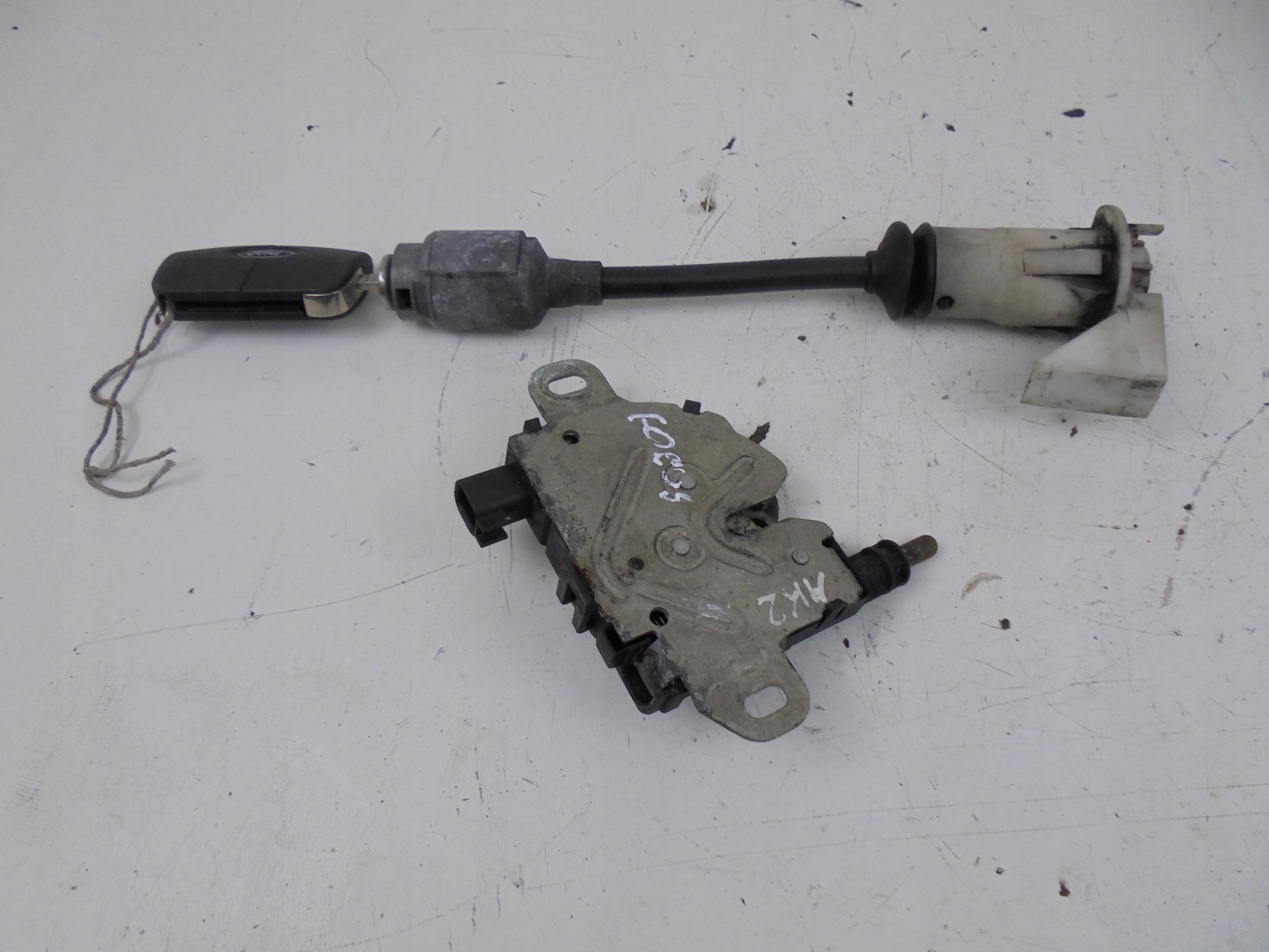 ЗАМОК КАПОТА 3M51-16700-BC FORD FOCUS MK2