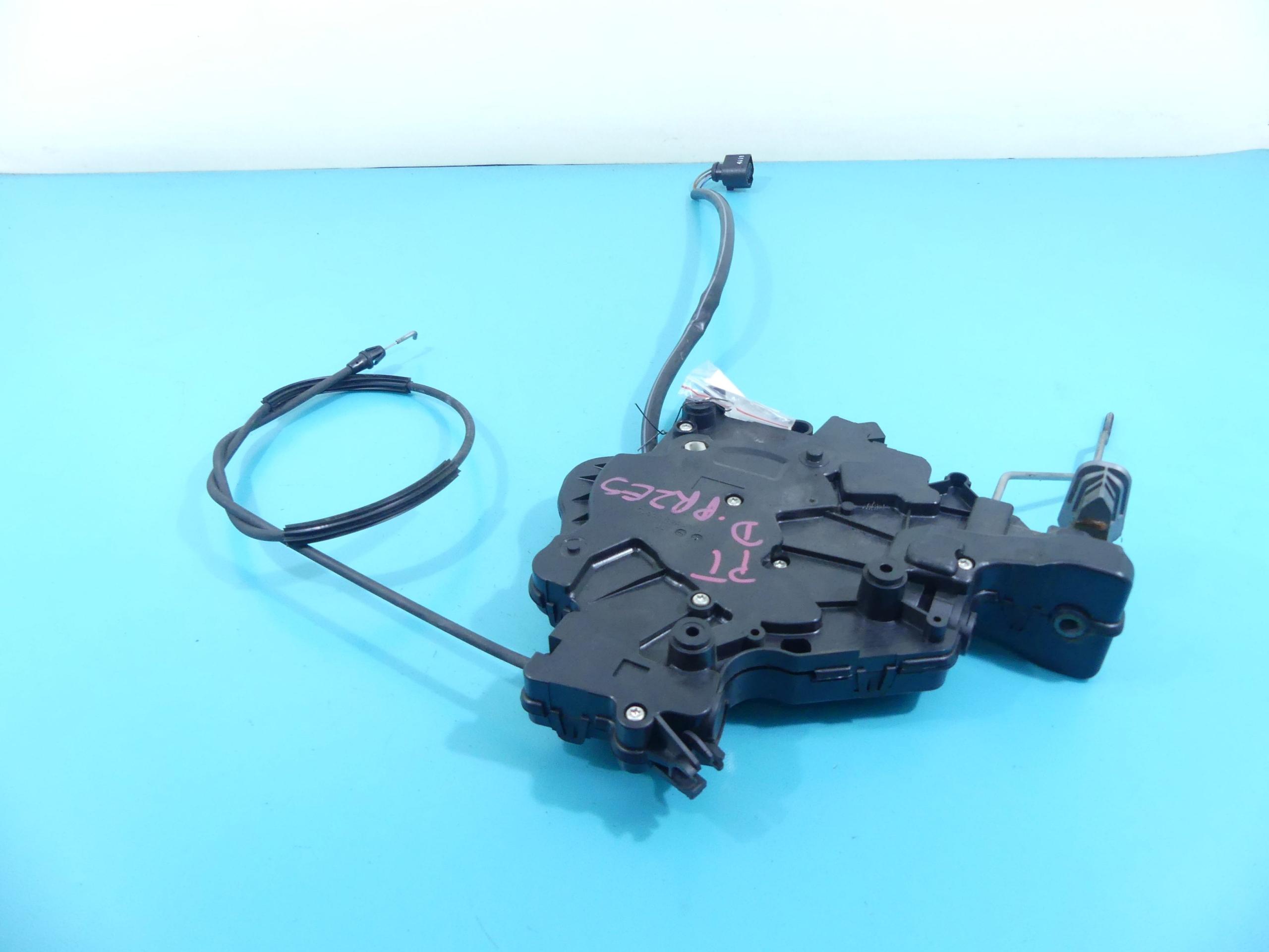 Замок правой раздвижной двери 7E0843654AL VW T5