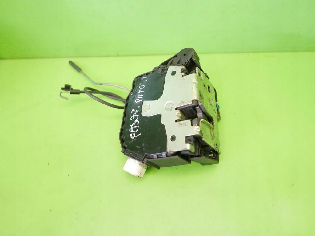 ЗАМОК ПЕРЕДНІЙ ПРАВИЙ ДЛЯ LAND ROVER FREELANDER І LN 97-00