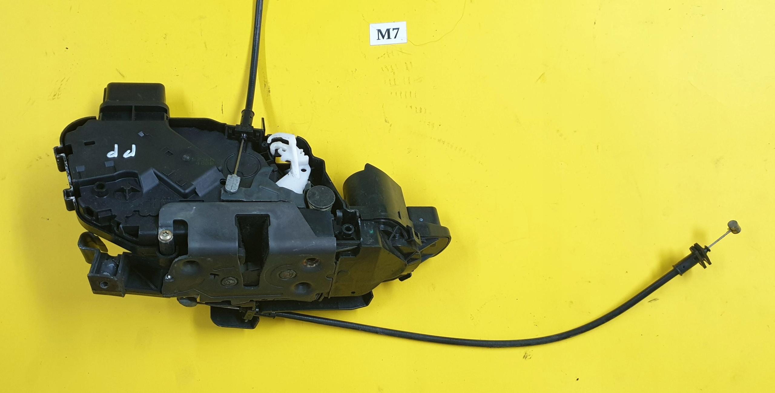 30753688 - Замок передній правий VOLVO S80 II 2008r KEYLESS