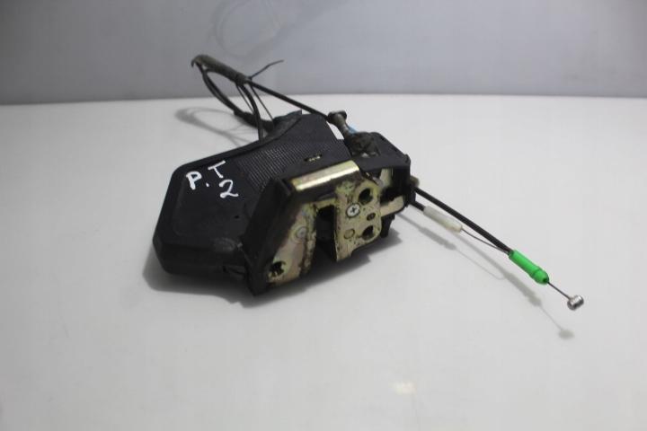 Замок задньої правої двері TOYOTA AVENSIS II T25