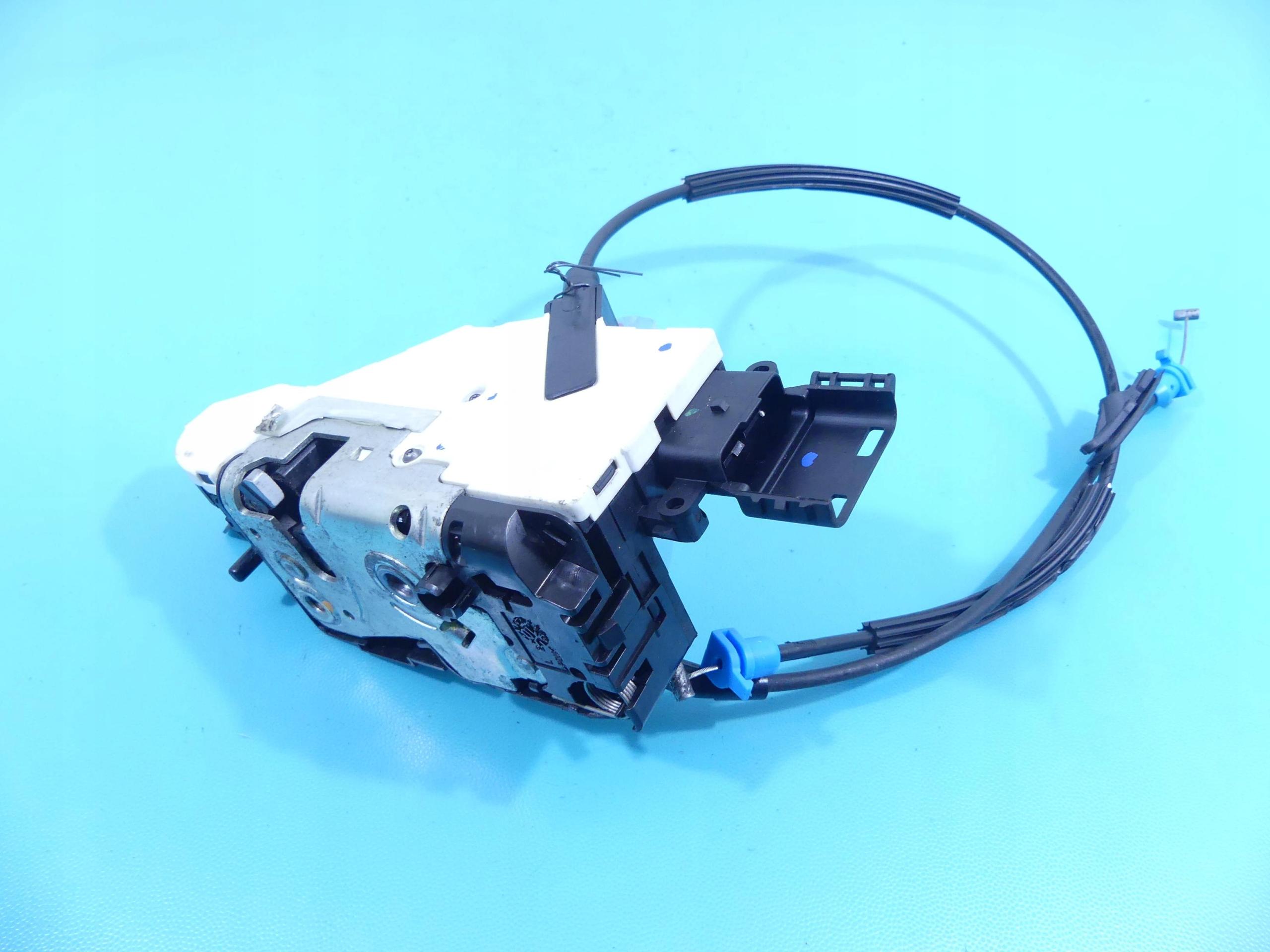 24087158 - Замок передний левый 6 PIN C4 Пикассо и 06-13 Европа