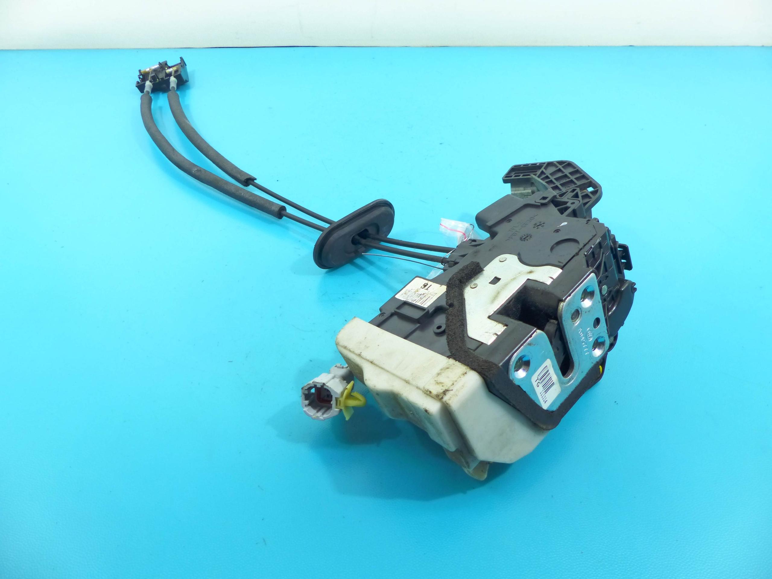 81310-2T070 - ЗАМОК ПЕРЕДНИЙ ЛЕВЫЙ KIA OPTIMA III 10-15 ЕВРОПА