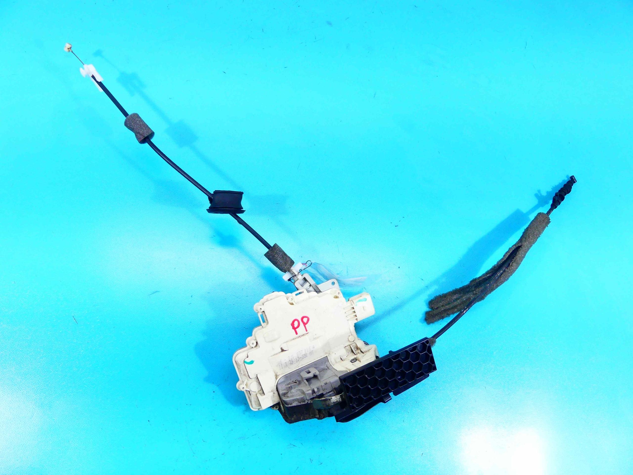 8J1837016A - ЗАМОК ПЕРЕДНІЙ ПРАВИЙ 7 PIN PORSCHE PANAMERA І 970 EU