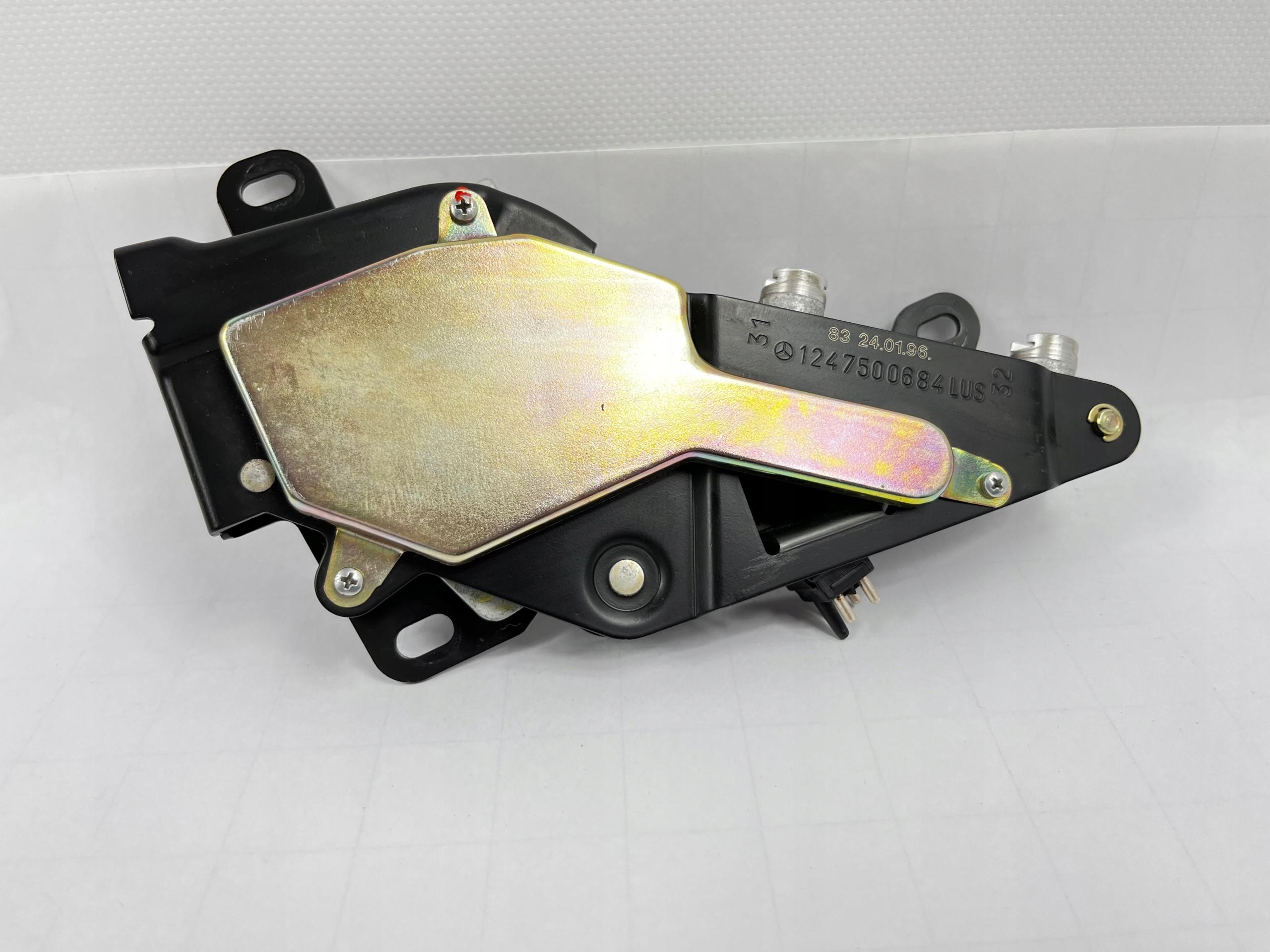 1247500684 - Замок привод люка крыши MERCEDES W124 кабриолет