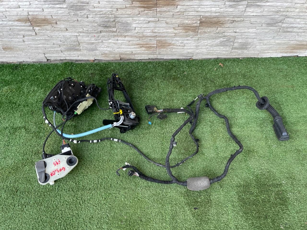 7477699 7444677 - Замок SOFT CLOSE монтаж BMW G05 F95 G07