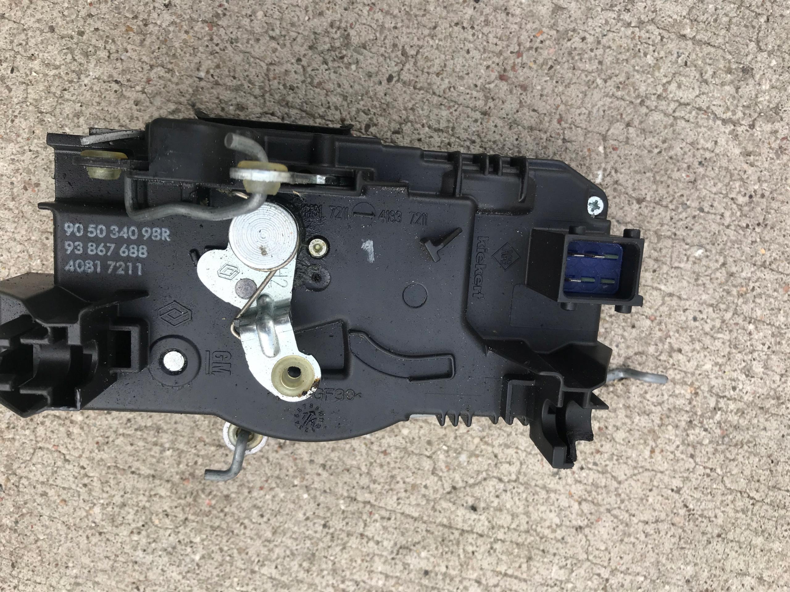 ЗАМОК TRAFIC VIVARO 2001-2014 ДВЕРЬ 905034098R