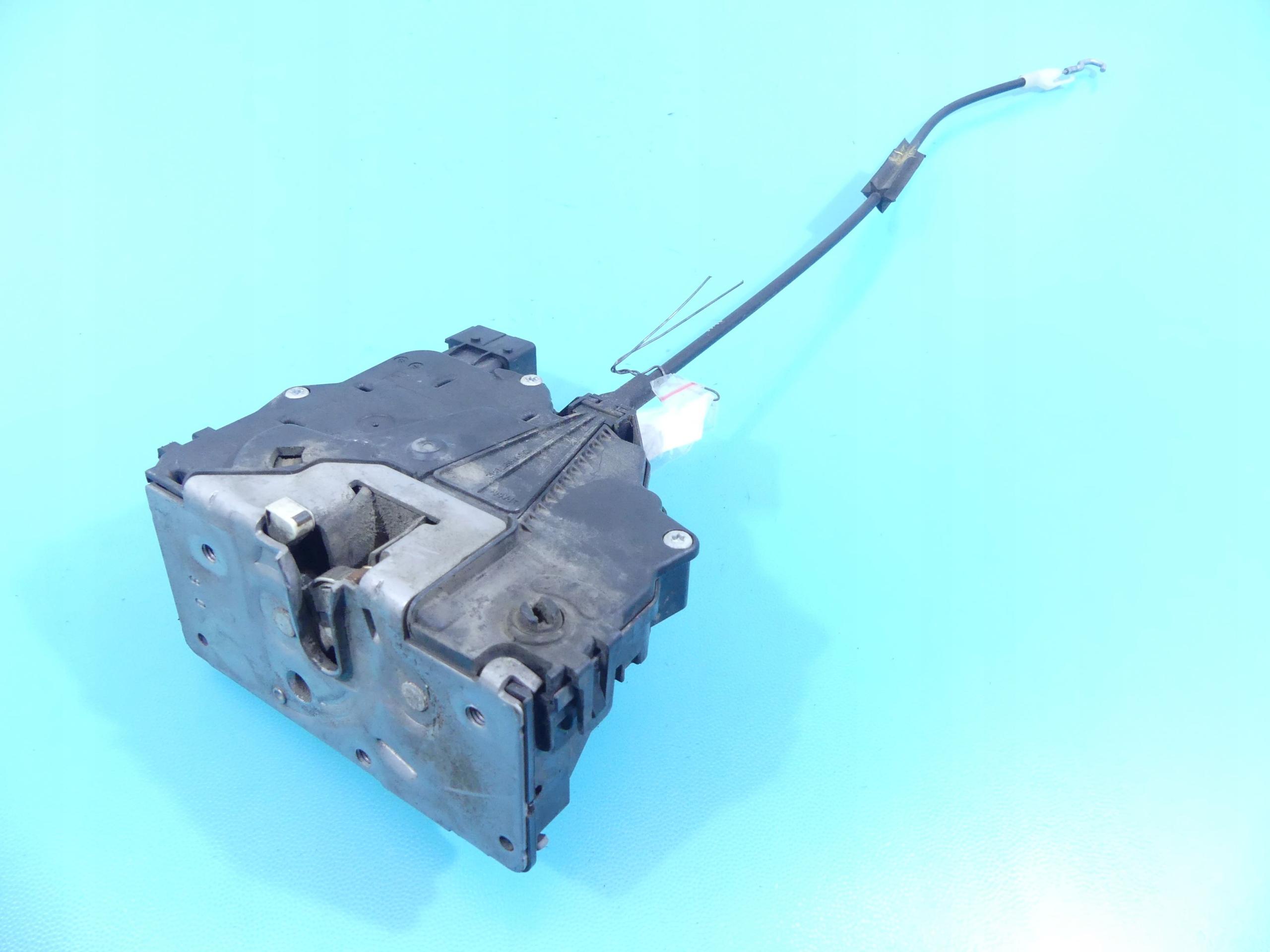 ЗАМОК ЗАДНІЙ ЛІВИЙ 6PIN 13258265 OPEL CORSA D