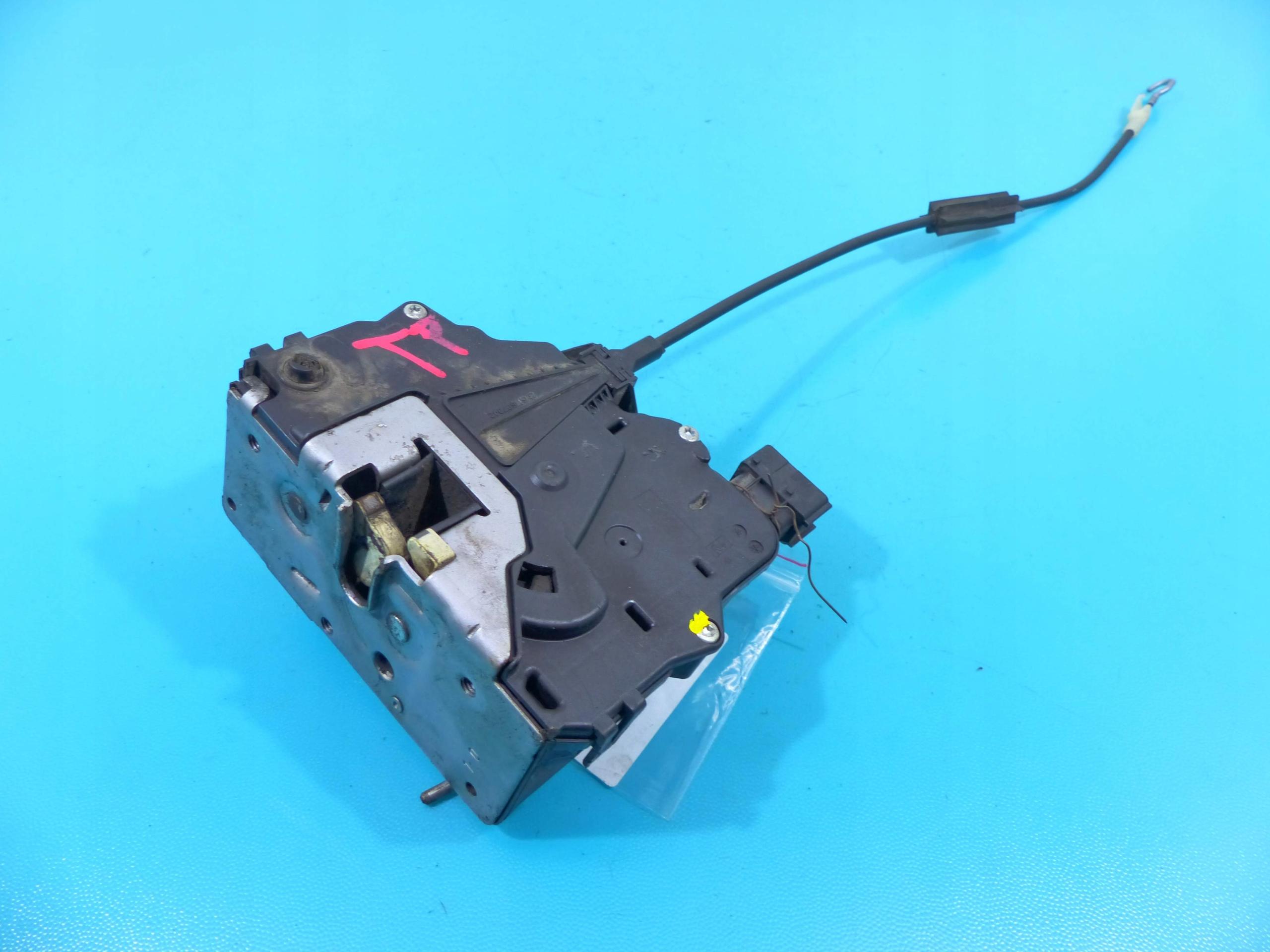 13258267 - ЗАМОК ЗАДНИЙ ПРАВЫЙ 6PIN OPEL CORSA D