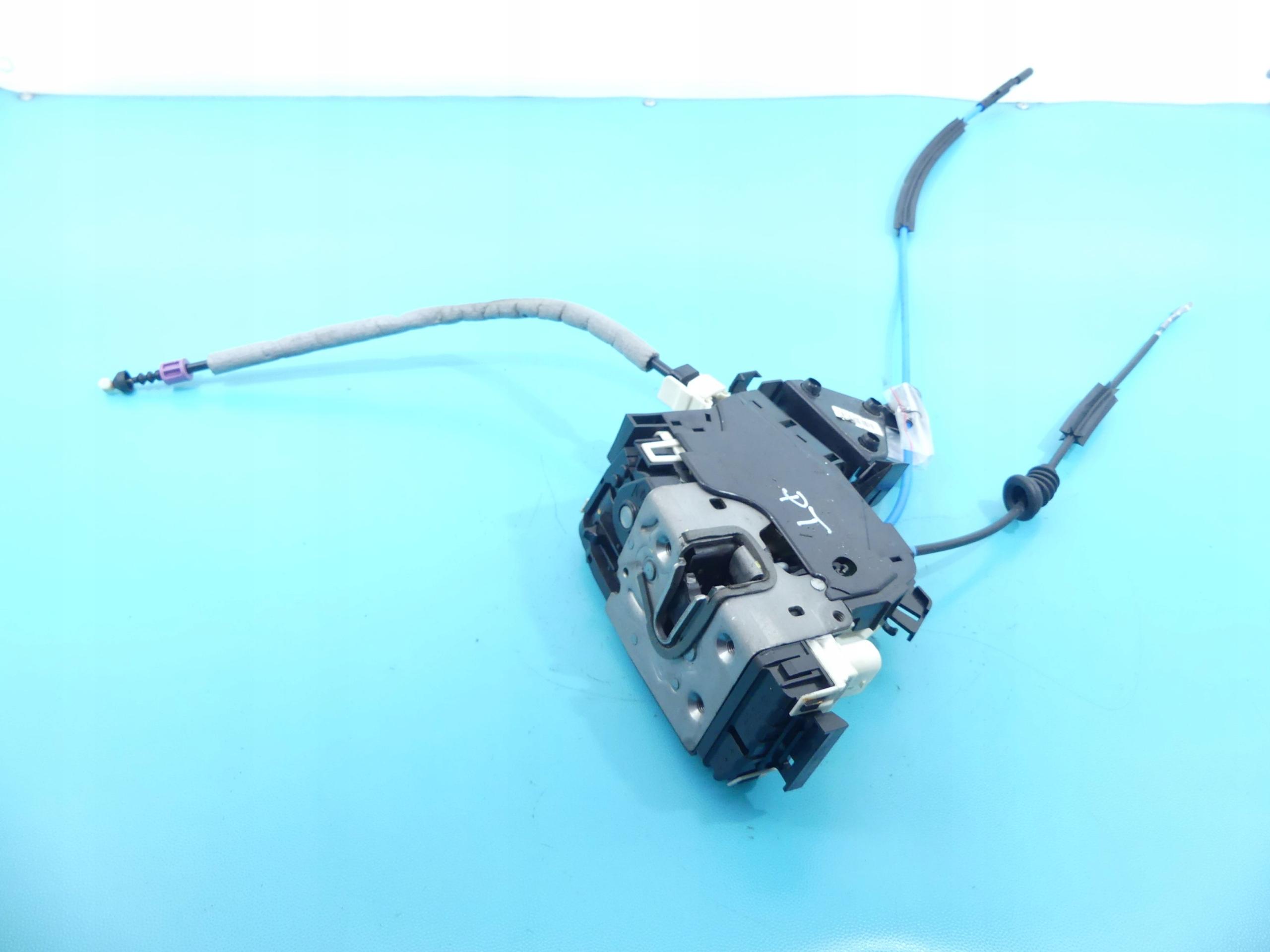 A2047301835 - Замок задний правый 8 PIN MERCEDES C W204 E W212 EU