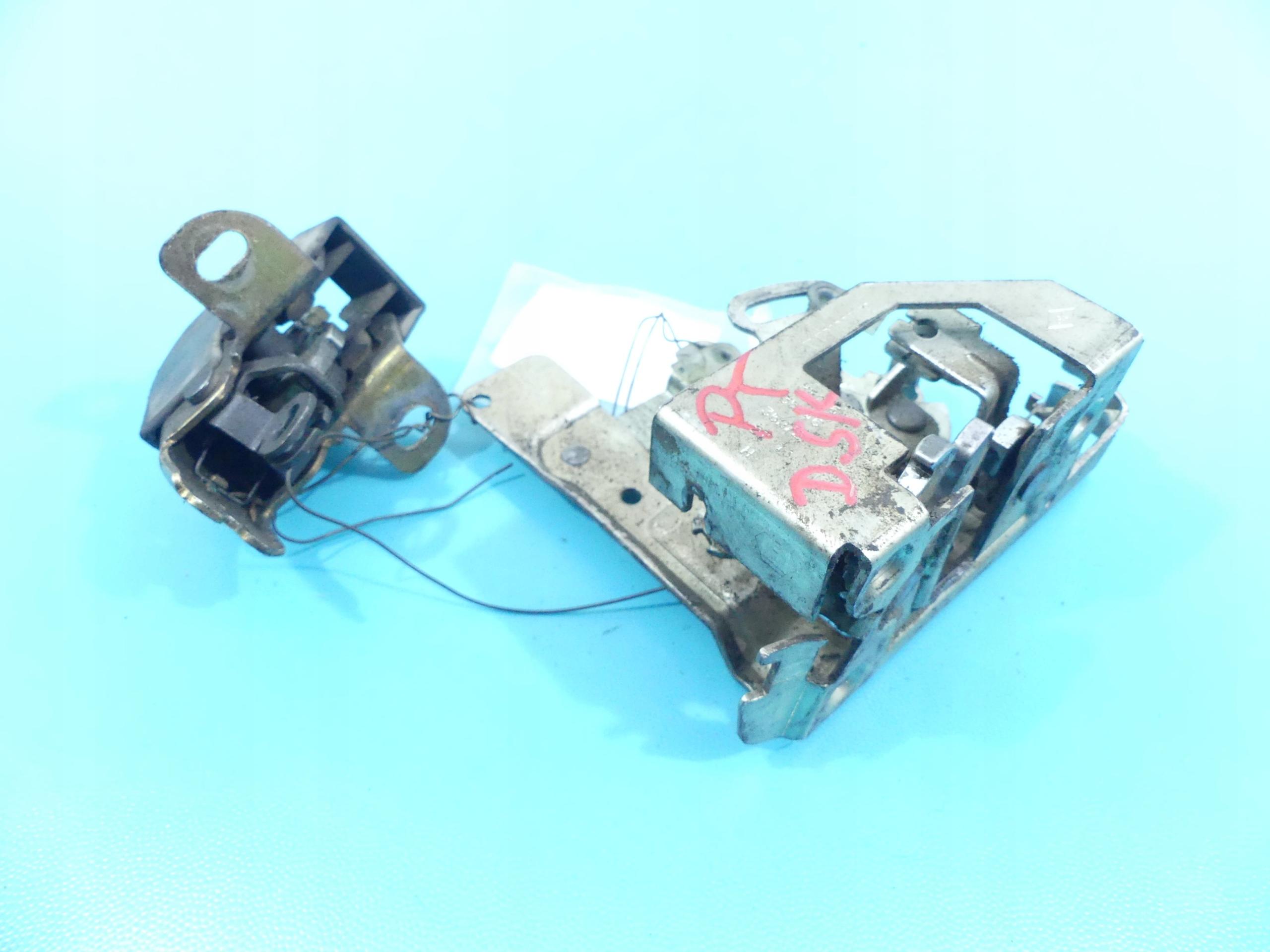 ЗАМОК ЗАДНЕГО ПРАВОГО КРЫЛА RENAULT MASTER II