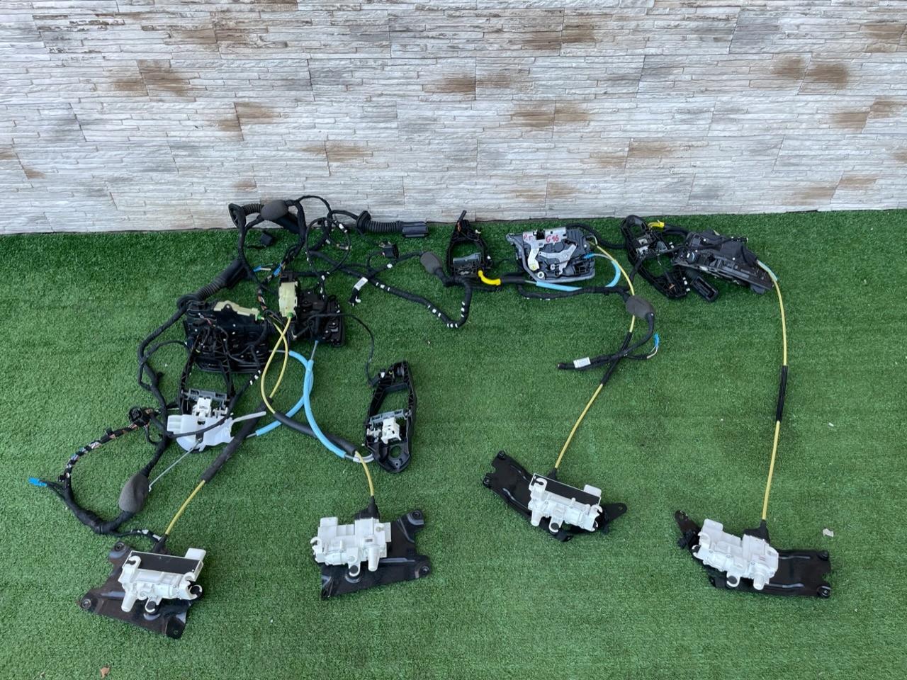 7477699 7477702 - Дверні замки SOFT CLOSE кріплення BMW 8 G16