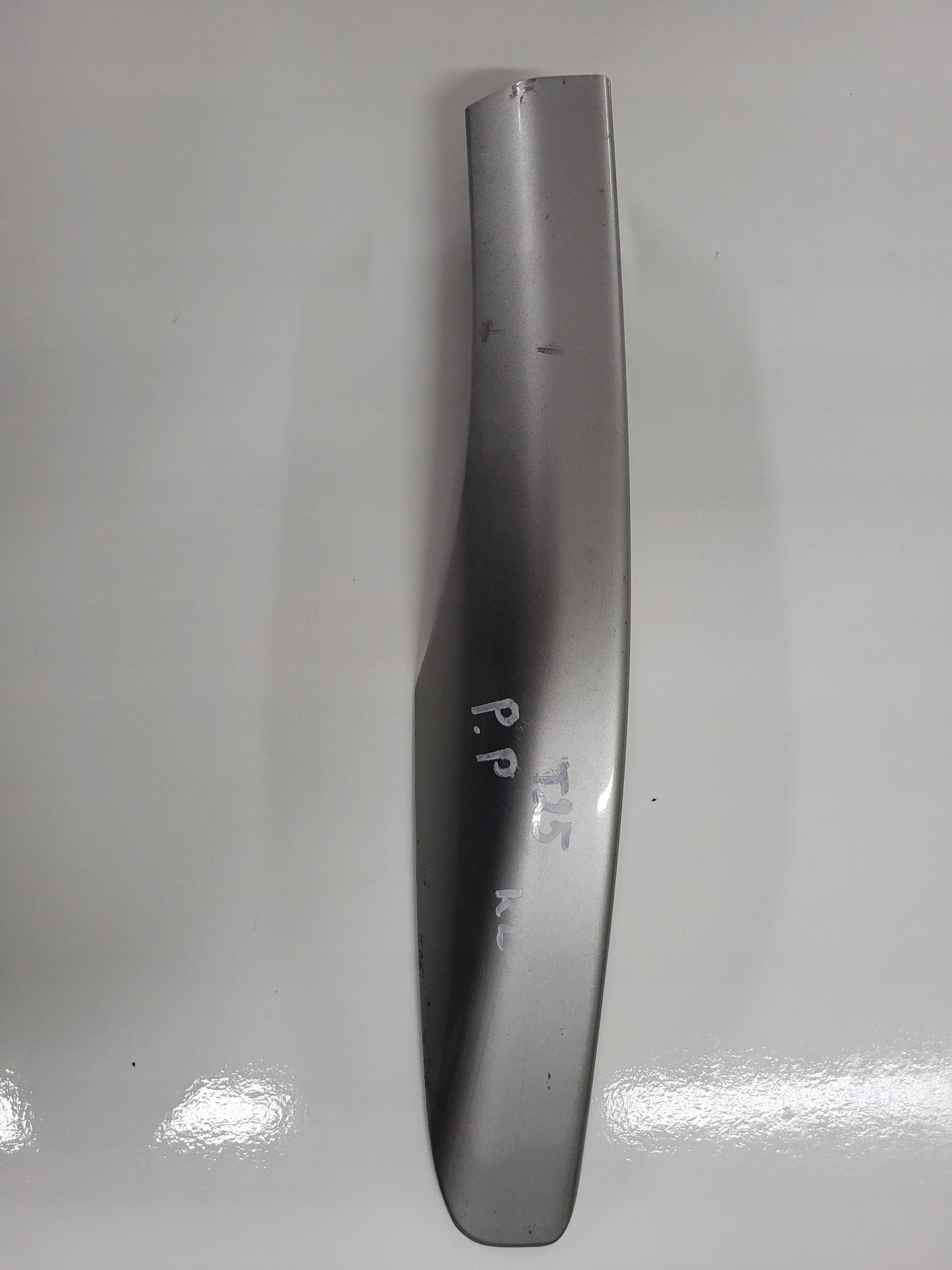 Торцевая крышка рейлинга Avensis T25 63491-05032