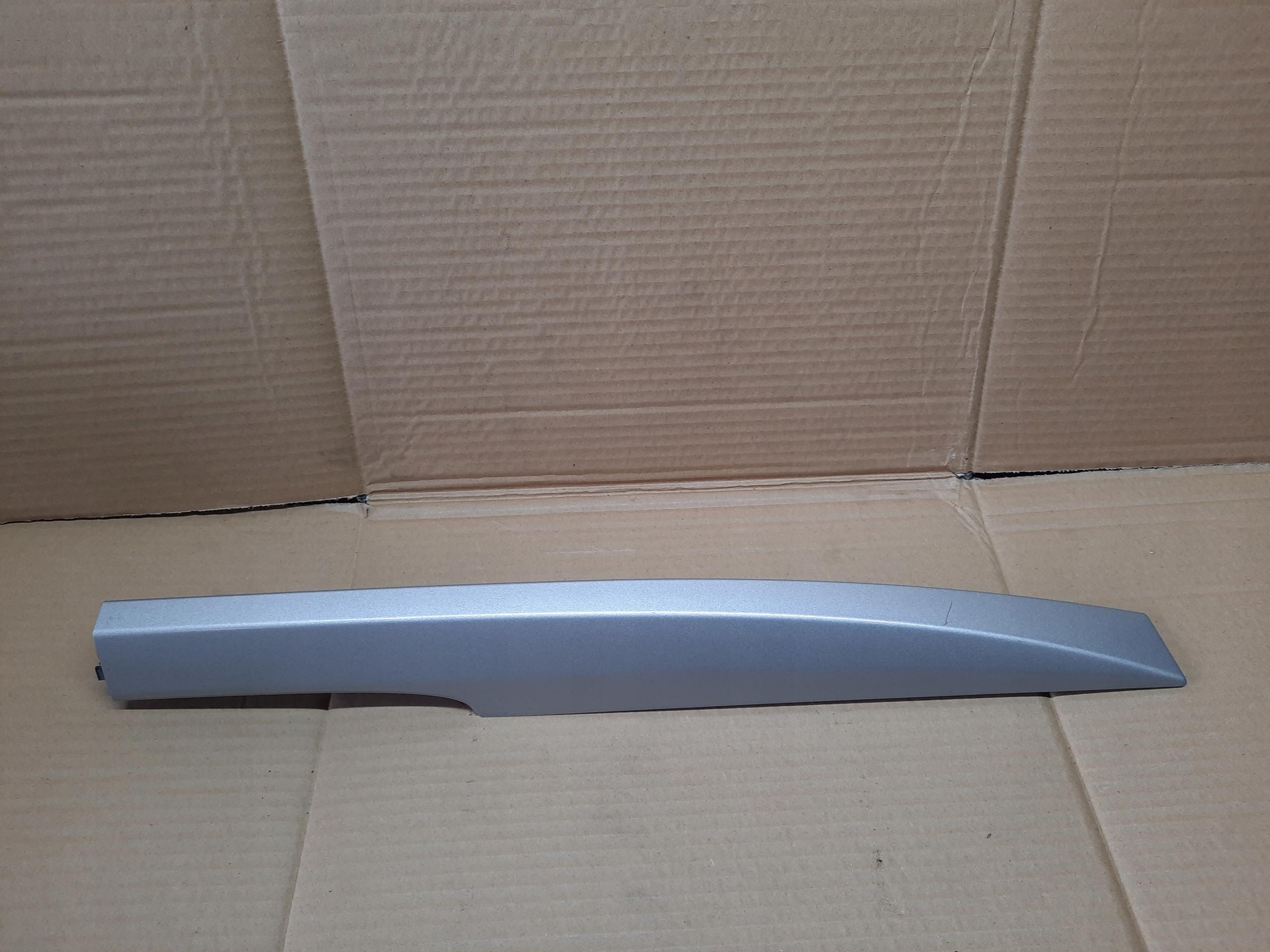 ТОРЦЕВАЯ КРЫШКА РЕЙЛИНГОВАЯ КРЫШКА ЛЕВАЯ ЗАДНЯЯ LAGUNA III