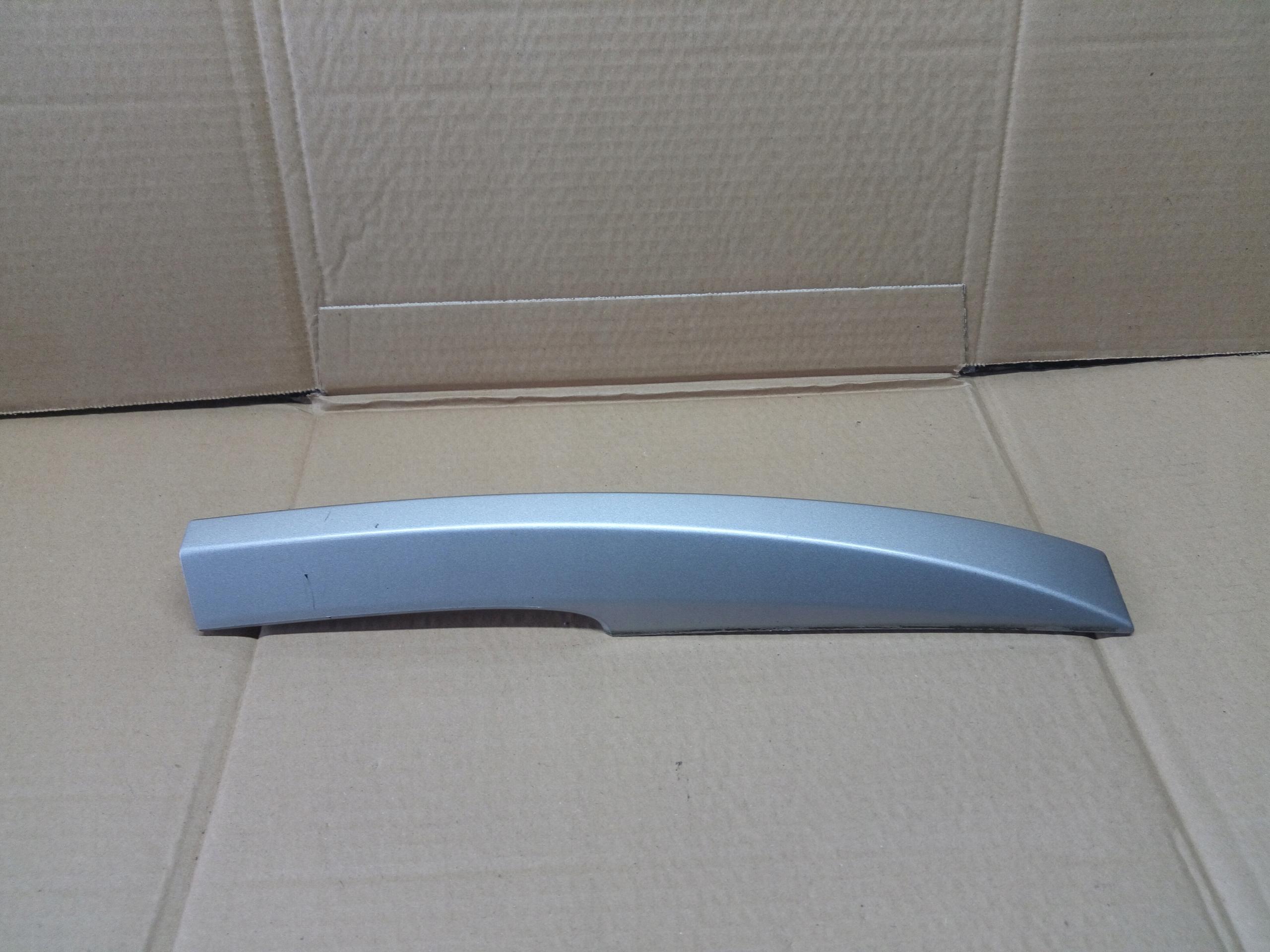 ЗАГЛУШКА НАКЛАДКА РЕЙЛИНГА ПРАВАЯ ПЕРЕДНЯЯ ЧАСТЬ LAGUNA III