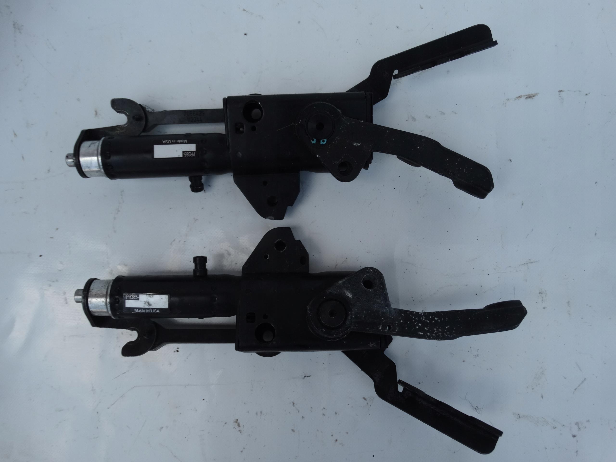 7056426 - Петля даху лівий правий привід телескоп Z4 E85