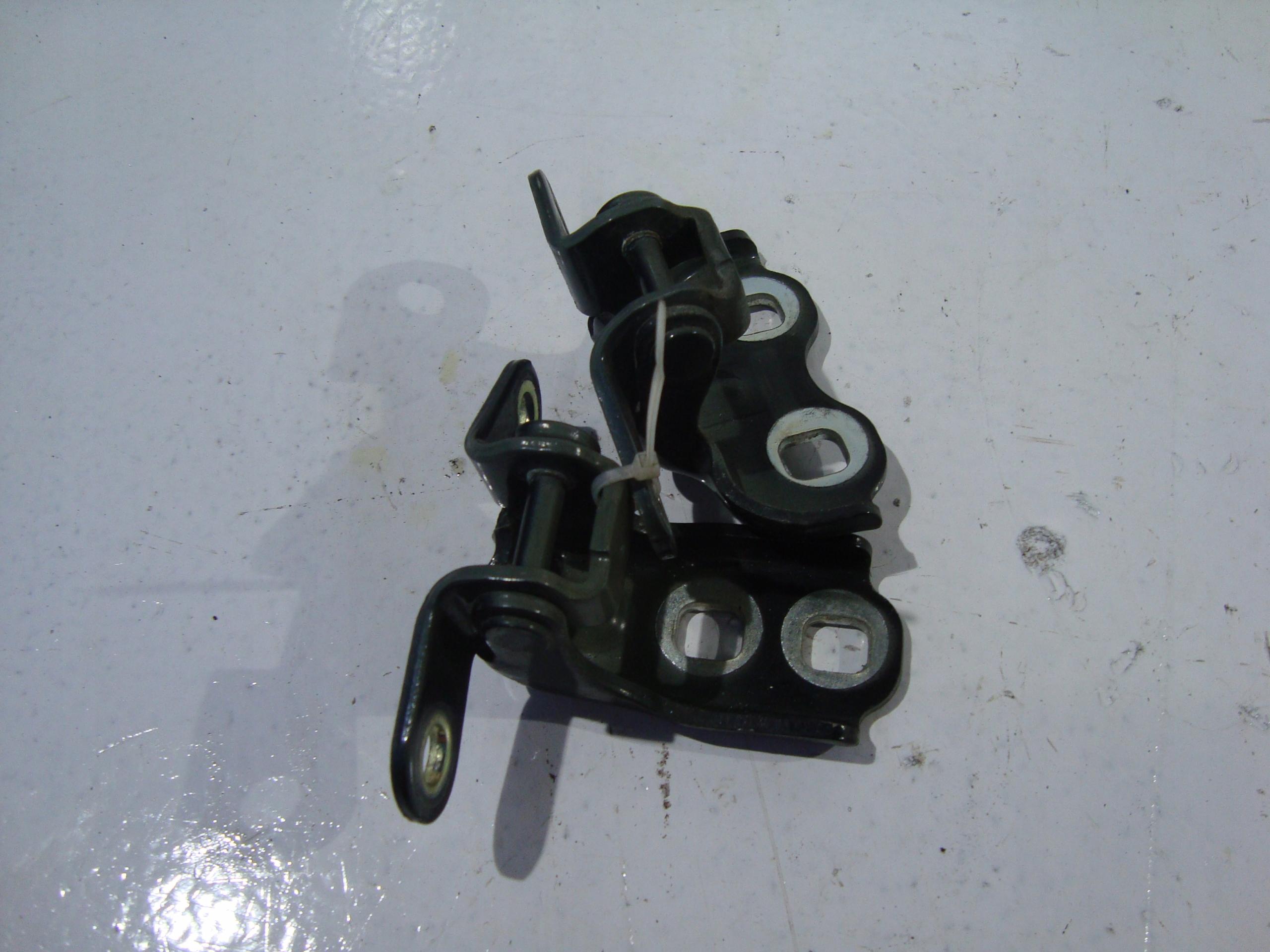 ПЕТЛЯ ДВЕРІ ВГОРУ ВНИЗ ПРАВА ПЕРЕДНЯ GAR MOKKA 12-