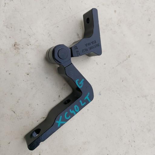 ПЕТЛЯ ДВЕРІ ЛІВА ЗАДНЯ ВЕРХНЯ VOLVO XC40 31457095