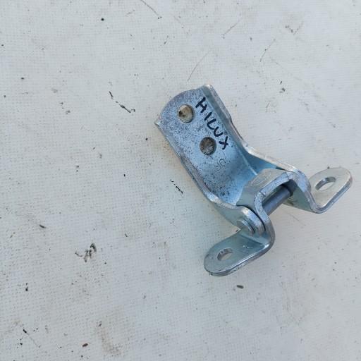 BRAK-DANYCH-7619051 - ПЕТЛЯ ДВЕРЕЙ ПРАВА ПЕРЕДНЯ ВЕРХНЯ TOYOTA HILUX VERSO