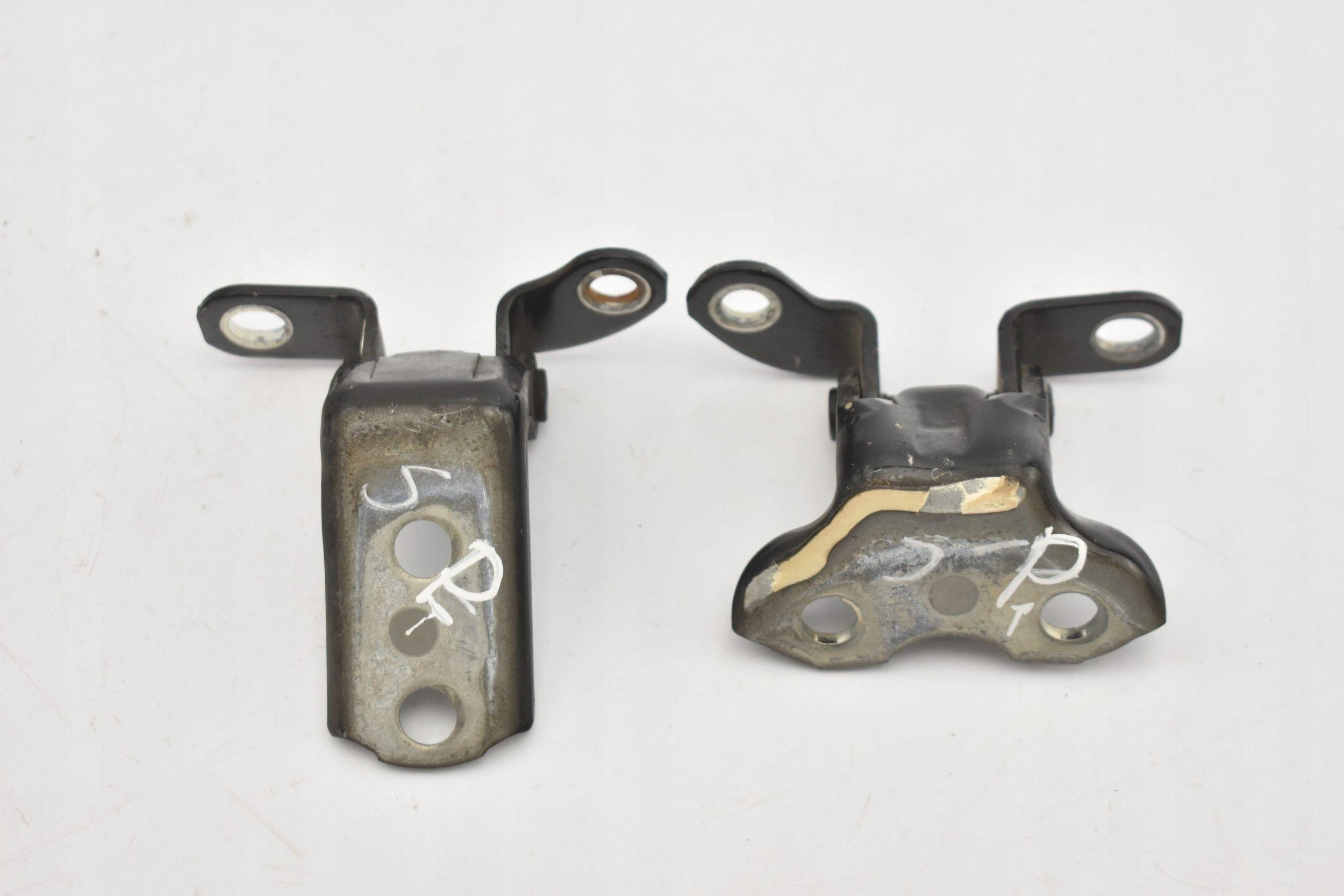 5905232363570 - ЗАДНЯ ПРАВА ДВЕРНА ПЕТЛЯ ДЛЯ TOYOTA PRIUS III