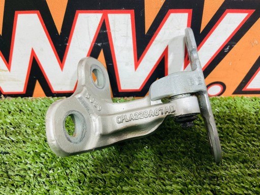 LR073600 - Петля передней двери задняя левая верхняя land rover discovery 5 cpla-228a67-ad