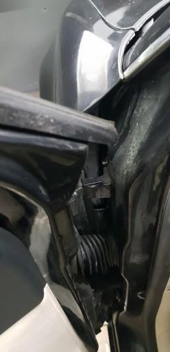 Петля двері передня задня PASSAT B5 SKODA SUPERB 9910