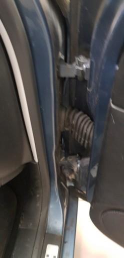 ПЕТЛЯ ДВЕРІ ПЕРЕДНЯ VW GOLF IV BORA КОЛІР LD5X