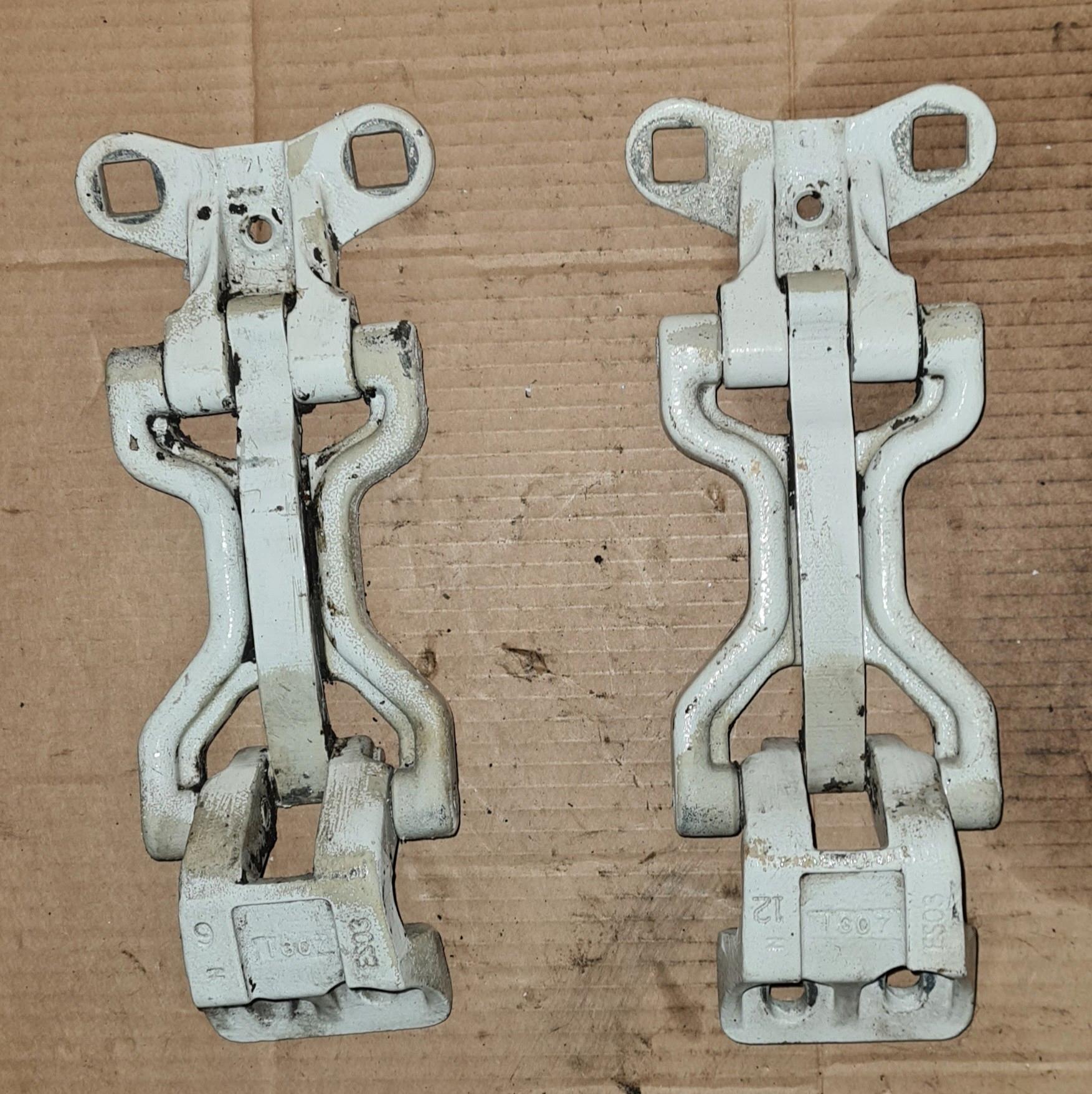 ПЕТЛЯ ДВЕРІ ЗАДНЯ ВЕРХНЯ L / P DUCATO JUMPER BOXER 06-