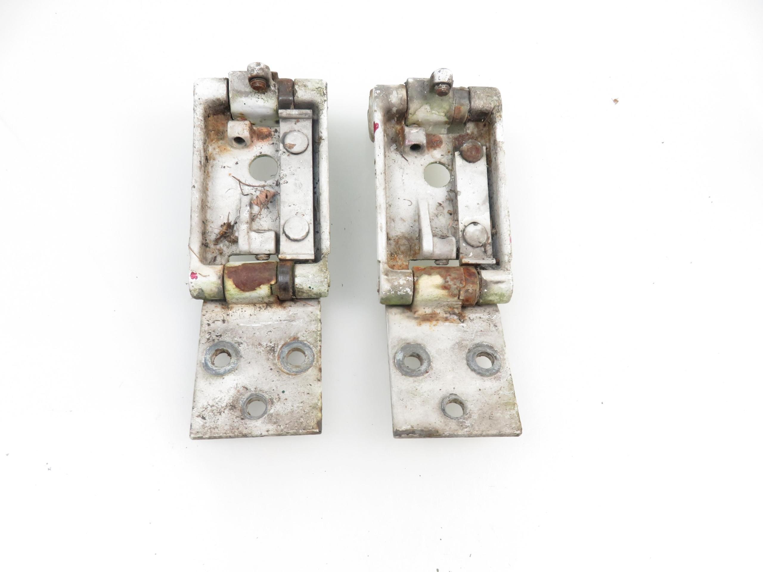 ЛІВИЙ ЗАДНІЙ ШАРНІР VW LT II SPRINTER 903