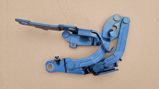 ПЕТЛЯ КАПОТА ЛЕВАЯ PEUGEOT RCZ