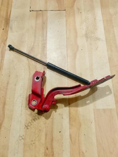 ПЕТЛЯ КАПОТА ПРАВА ALFA ROMEO GIULIA