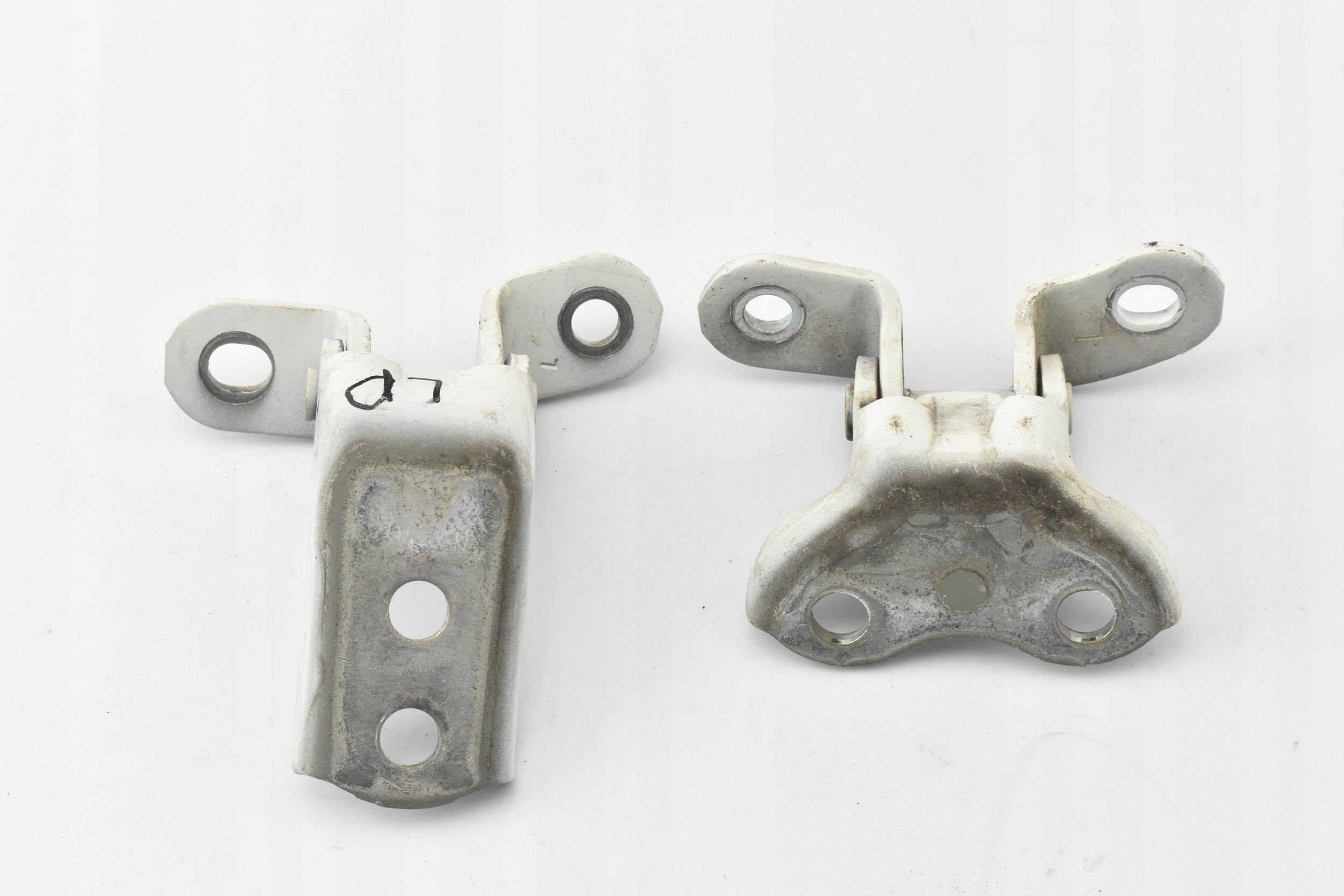 6872012151 - Дверні петлі лівий передній комплект AYGO II C1 II 108