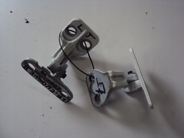 Дверні петлі лівий задній RANGE Rover EVOQUE II L551