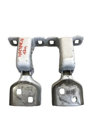 ДВЕРНІ ПЕТЛІ ПЕРЕДНІЙ ПРАВИЙ MASTER III 804000005R