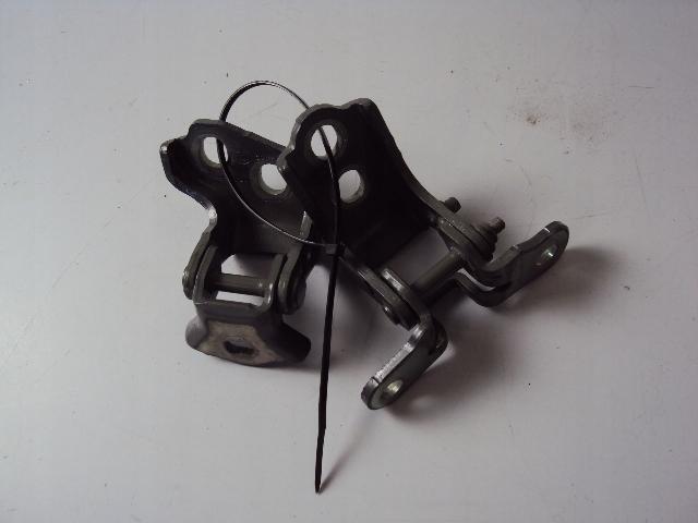 ДВЕРНЫЕ ПЕТЛИ ПРАВАЯ ПЕРЕДНЯЯ RENAULT CAPTUR II 19-