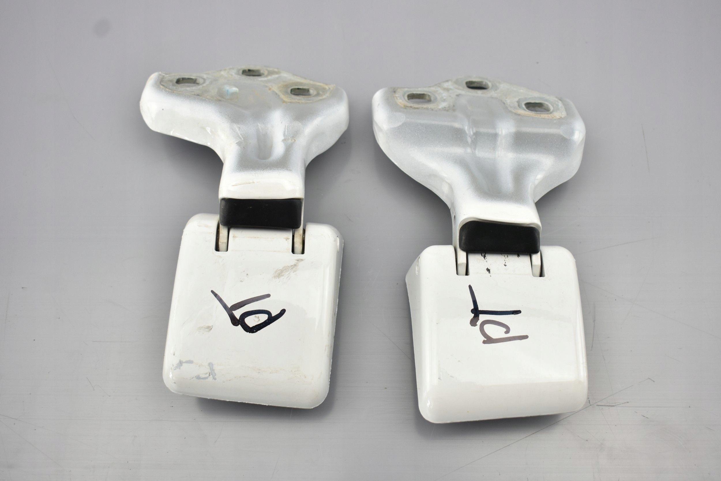 9820031980 - ДВЕРНЫЕ ПЕТЛИ ЗАДНЯЯ ПРАВАЯ PROACE VIVARO C EXPERT III