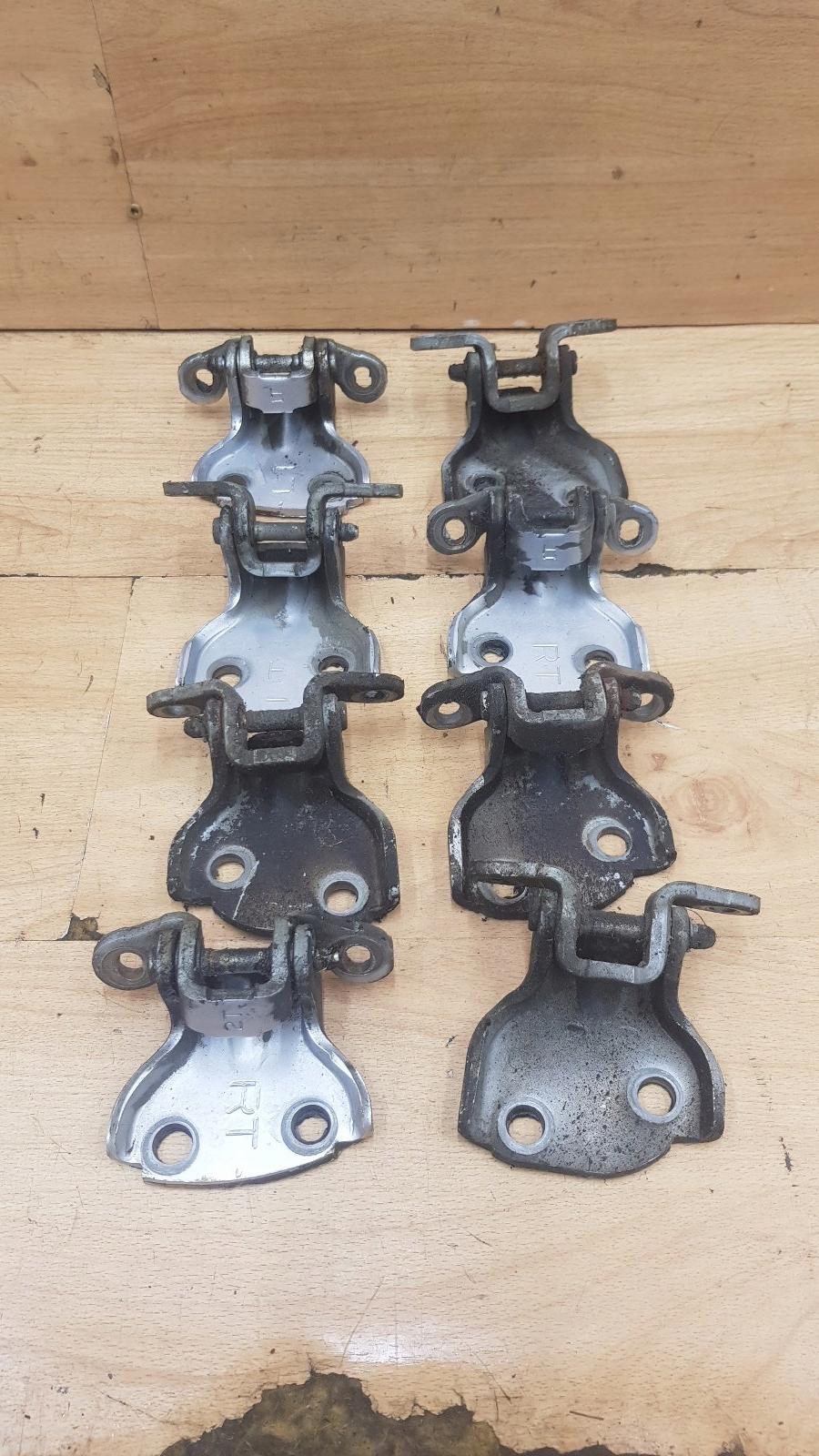 ДВЕРНІ ПЕТЛІ СПЕРЕДУ І ЗЗАДУ В ЗБОРІ ДЛЯ HONDA CIVIC VI