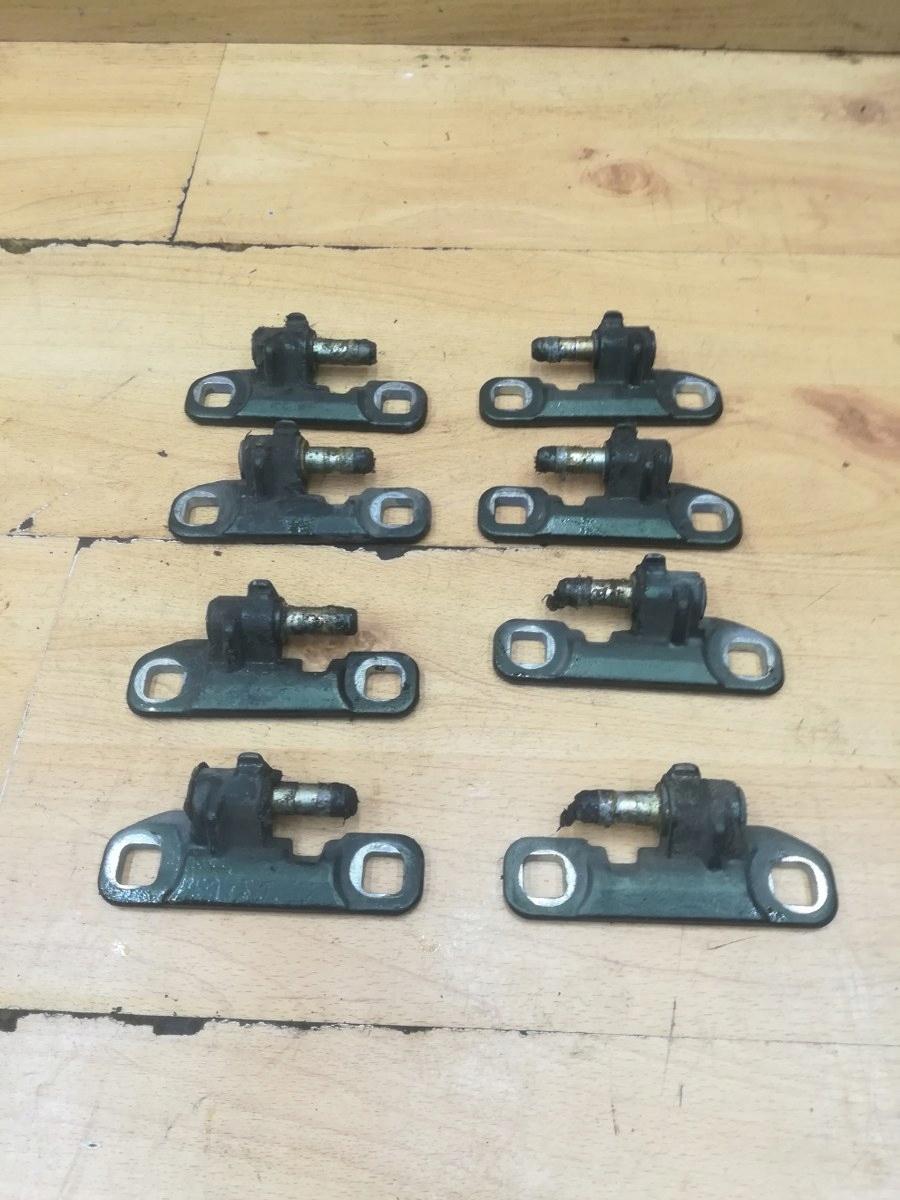 Дверні петлі спереду і ззаду комплект VOLVO V70