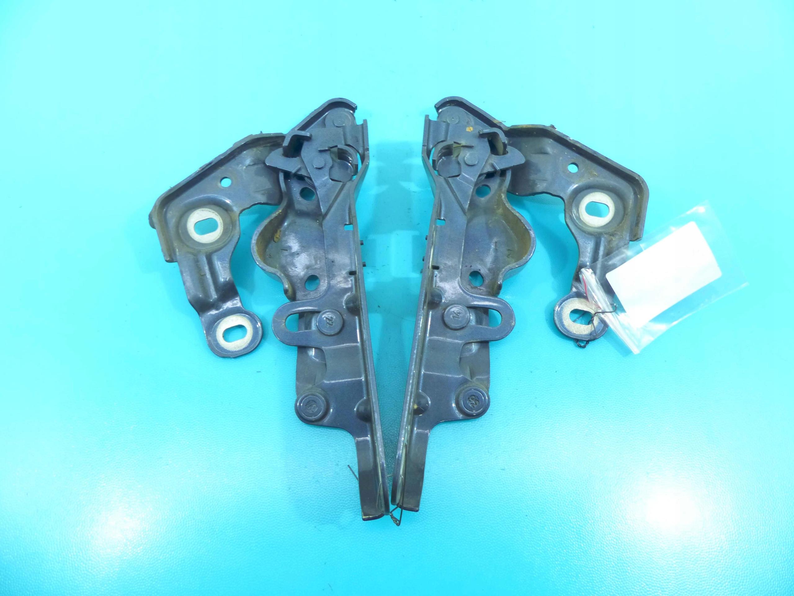 ПЕТЛІ КАПОТА ЛІВИЙ ПРАВИЙ KPL PANAMERA І 970