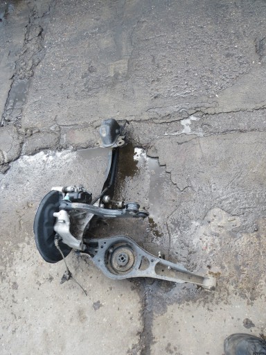 Задняя задняя подвеска левая троллейба