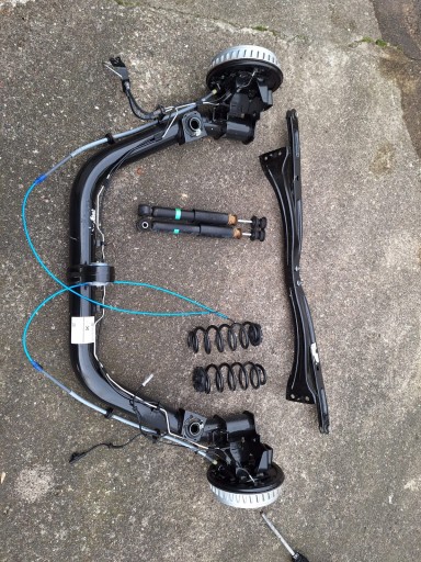 555012220R - Задня підвіска задня вісь renault twingo iii 16r 1,0 sce