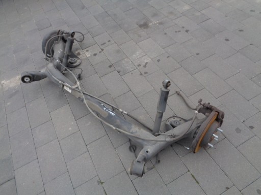 Задня підвіска балка вісь kia rio iii хетчбек лифт 2015 диски