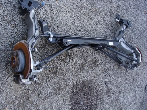 R60 - Задня підвіска сани права сторона cooper r60!!