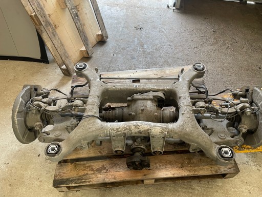 Троллей -сани полная задняя часть bmw f01 f02 n63 4.4i