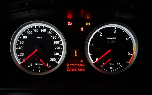 ЧАСЫ M5 - ПЕРЕОБОРУДОВАНИЕ ЧАСОВ В BMW 5 E60 E61