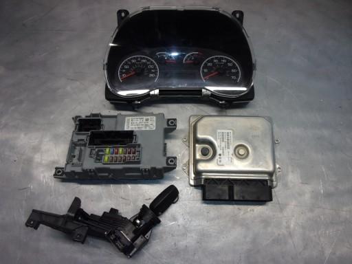 A0008880500 - MERCEDES GLE 167 ЭМБЛЕМА DISTRONIC